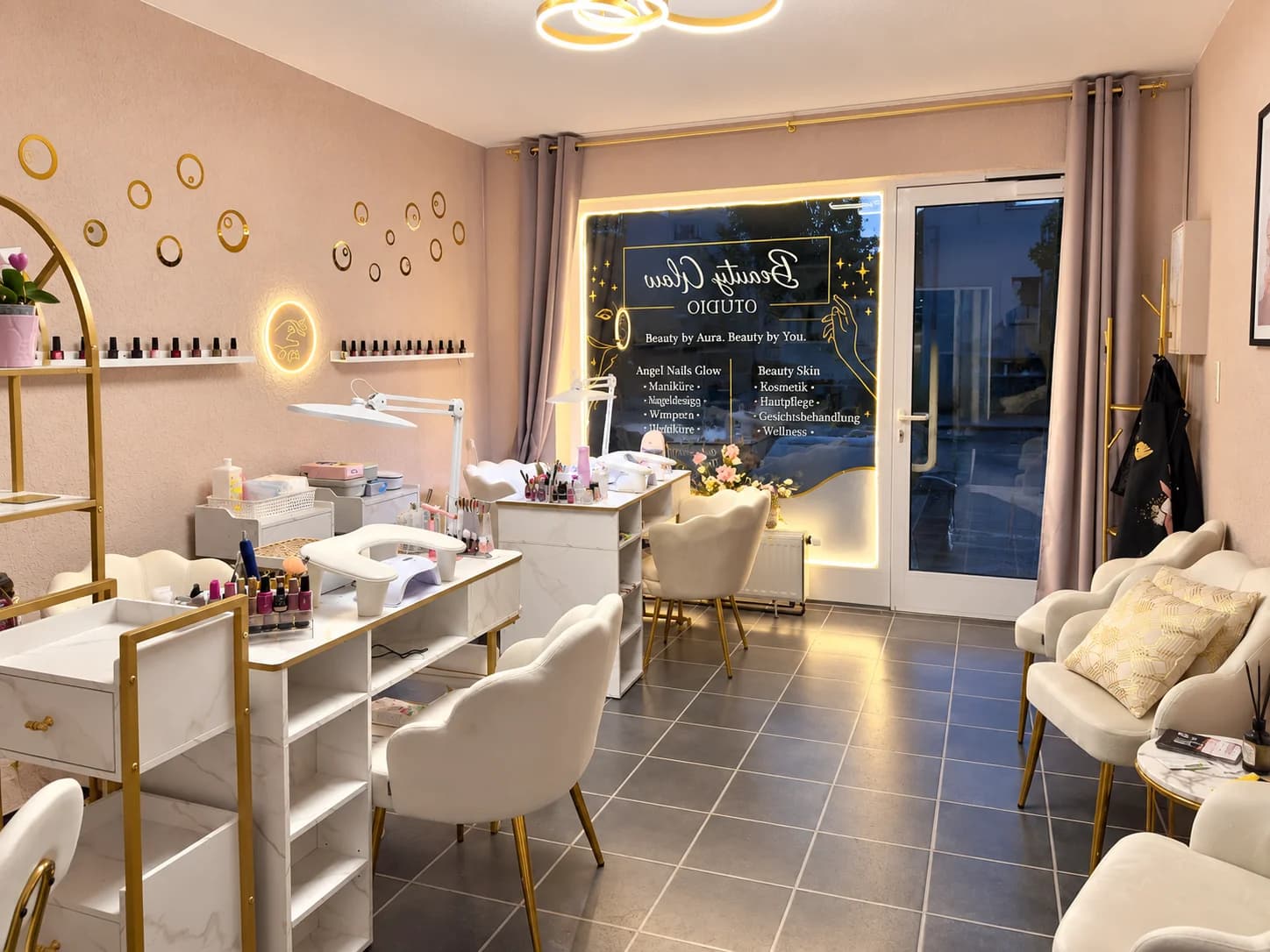 Beauty Glow Nails & Beauty Studio in Kassel